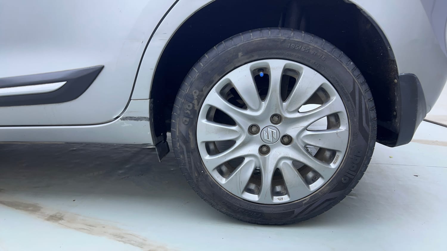 Used 2018 Maruti Suzuki Baleno Alpha 1.2 Petrol Manual tyres LEFT REAR TYRE RIM VIEW