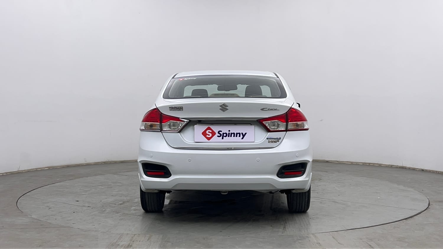 Used 2015 Maruti Suzuki Ciaz ZDi+ SHVS Diesel Manual exterior BACK VIEW