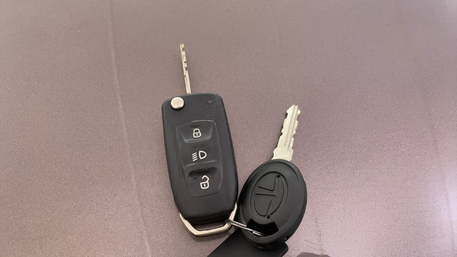 Used 2018 Tata Tiago Revotron XZ Petrol Manual extra CAR KEY VIEW