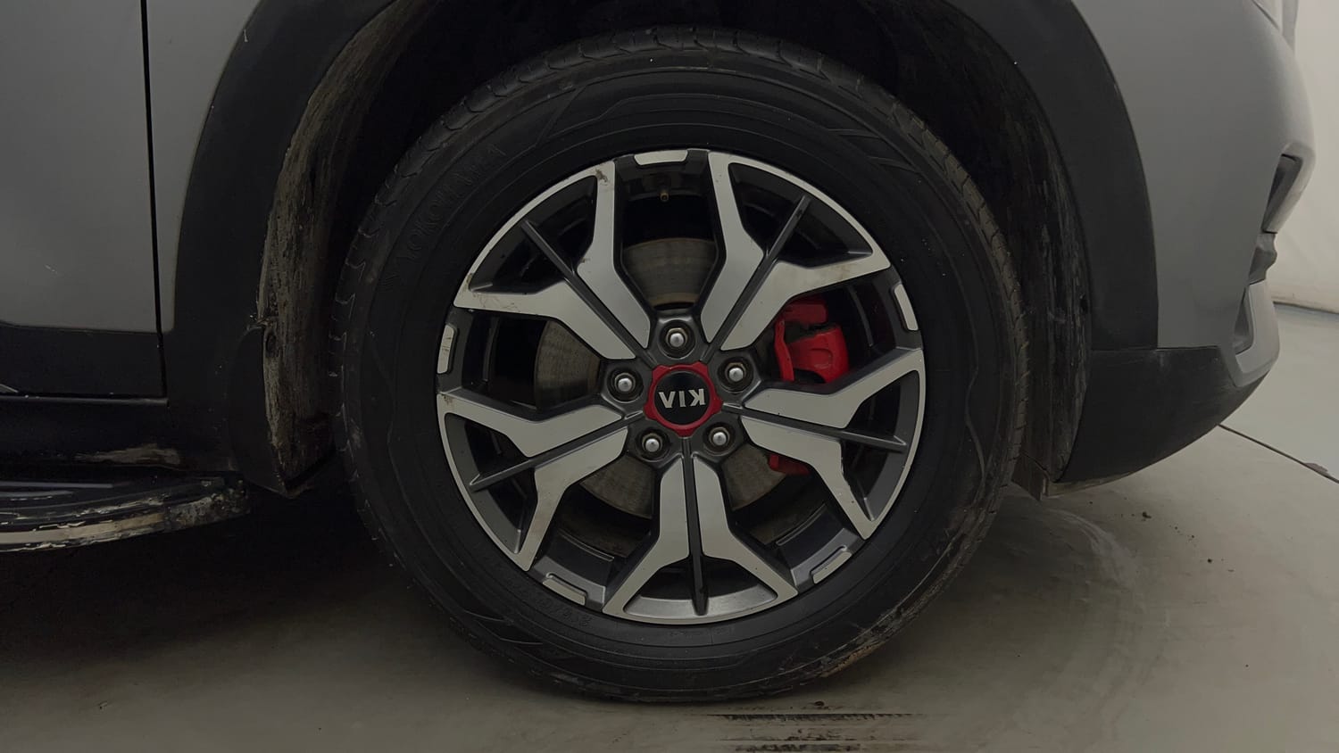 Used 2020 Kia Seltos GTX Plus AT 1.5 Diesel Diesel Automatic tyres RIGHT FRONT TYRE RIM VIEW