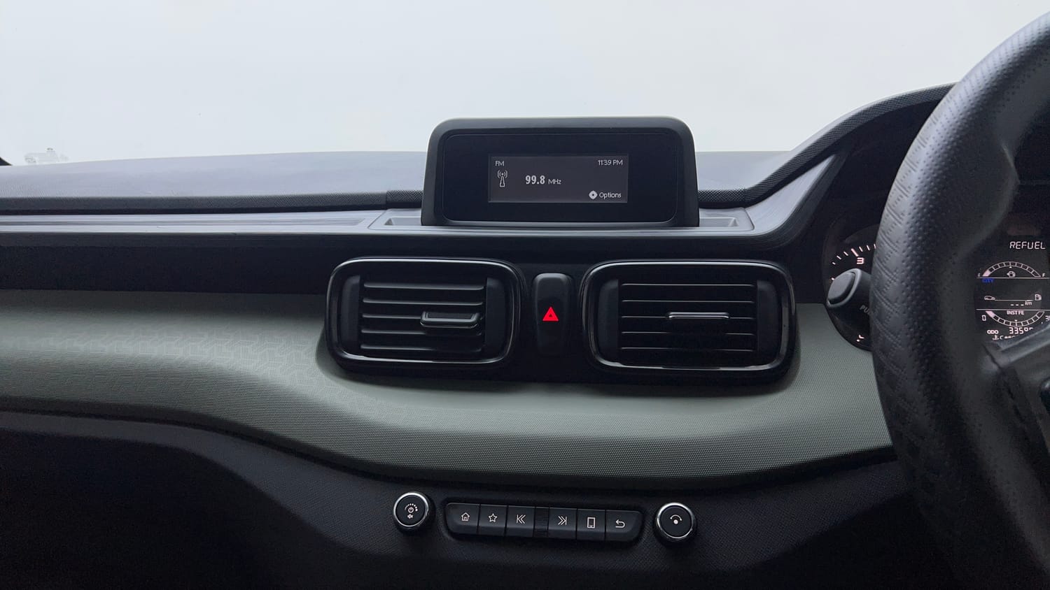 Used 2022 Tata Punch Adventure MT Petrol Manual top_features Integrated (in-dash) music system