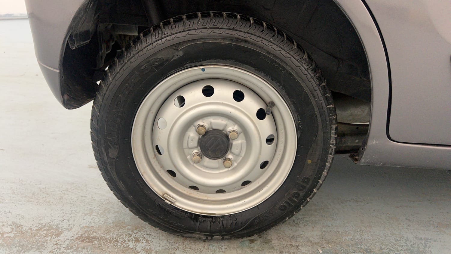 Used 2012 Maruti Suzuki Wagon R LXi Petrol Manual tyres RIGHT REAR TYRE RIM VIEW