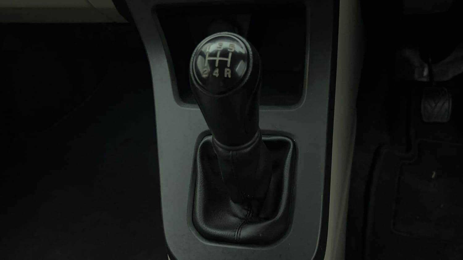 Used 2019 Maruti Suzuki Wagon R VXi 1.0 Petrol Manual interior GEAR  KNOB VIEW