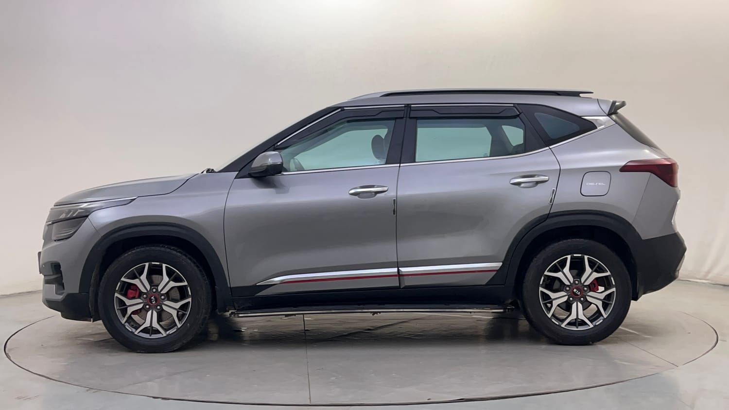 Used 2020 Kia Seltos GTX Plus AT 1.5 Diesel Diesel Automatic exterior LEFT SIDE VIEW