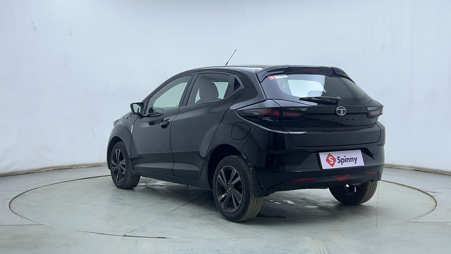 Used 2022 Tata Altroz XZ Plus Petrol Dark Edition Petrol Manual exterior LEFT REAR CORNER VIEW