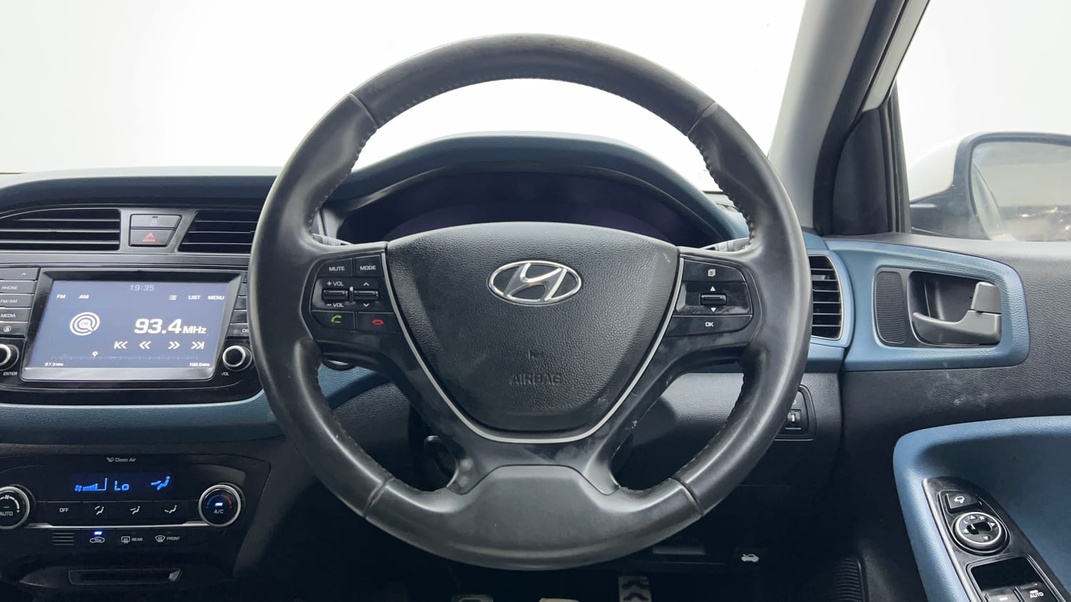 Used 2016 Hyundai i20 Active 1.2 SX Petrol Manual interior STEERING VIEW