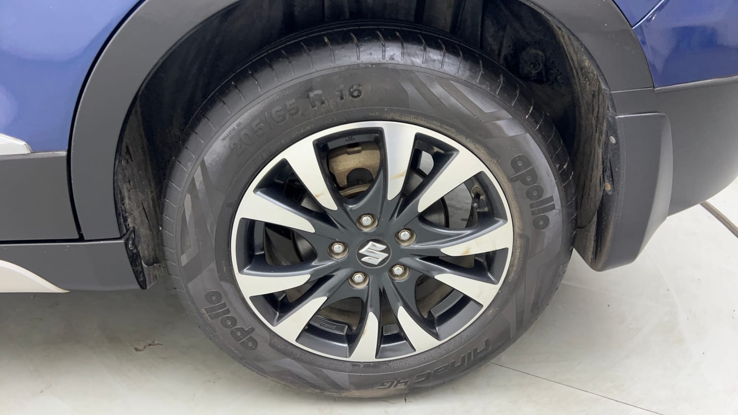 Used 2020 Maruti Suzuki S-Cross Alpha Petrol Manual tyres LEFT REAR TYRE RIM VIEW