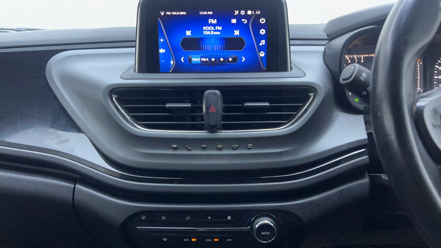 Used 2022 Tata Altroz XZ Plus Petrol Dark Edition Petrol Manual interior MUSIC SYSTEM & AC CONTROL VIEW