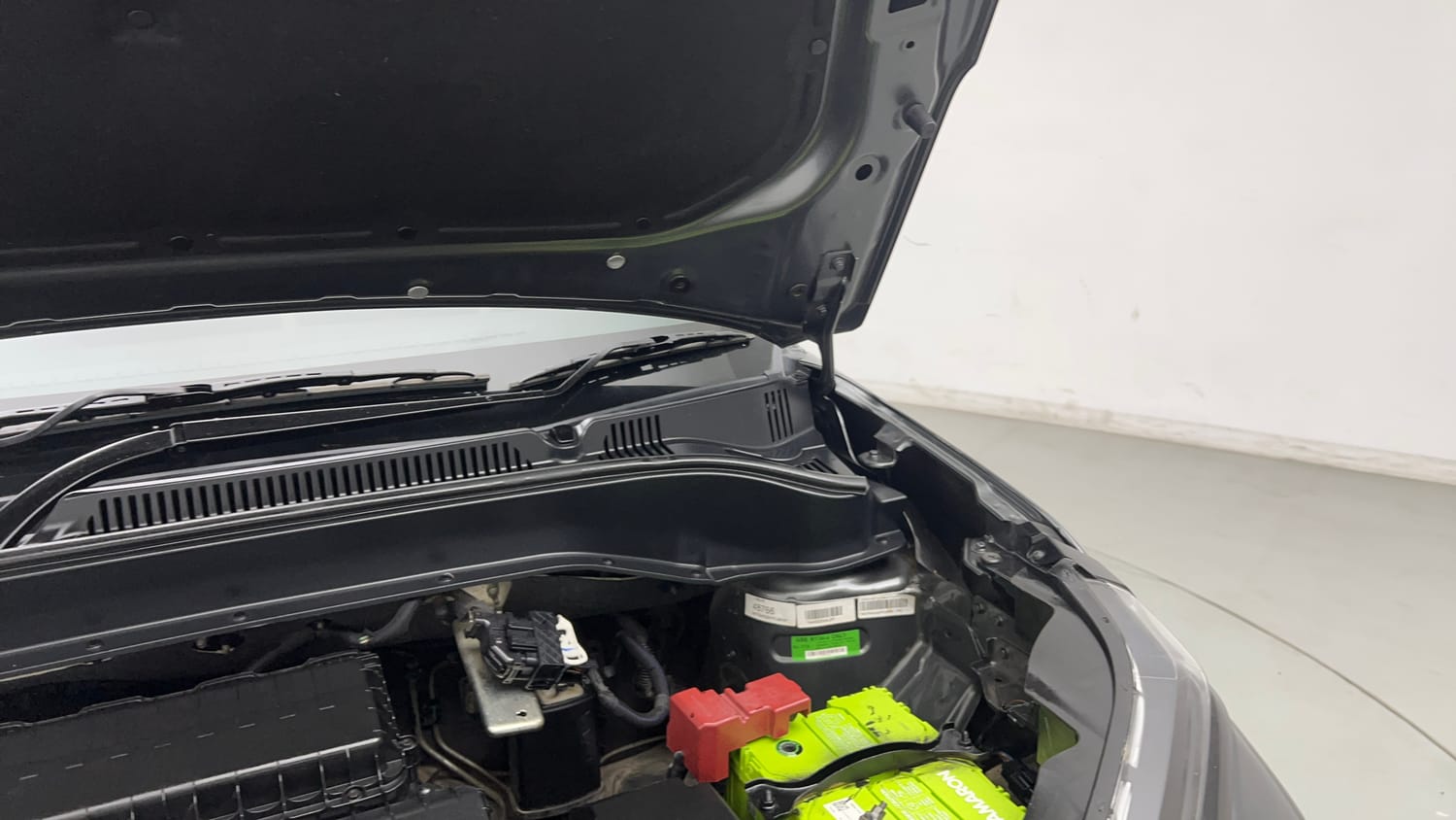 Used 2022 Tata Punch Adventure MT Petrol Manual engine ENGINE LEFT SIDE HINGE & APRON VIEW