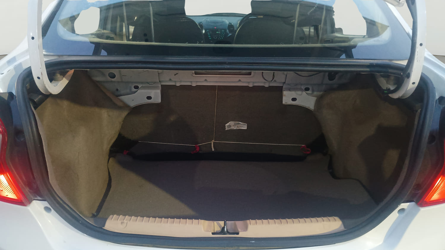 Used 2016 Ford Figo Aspire Trend 1.5 TDCi Diesel Manual interior DICKY INSIDE VIEW