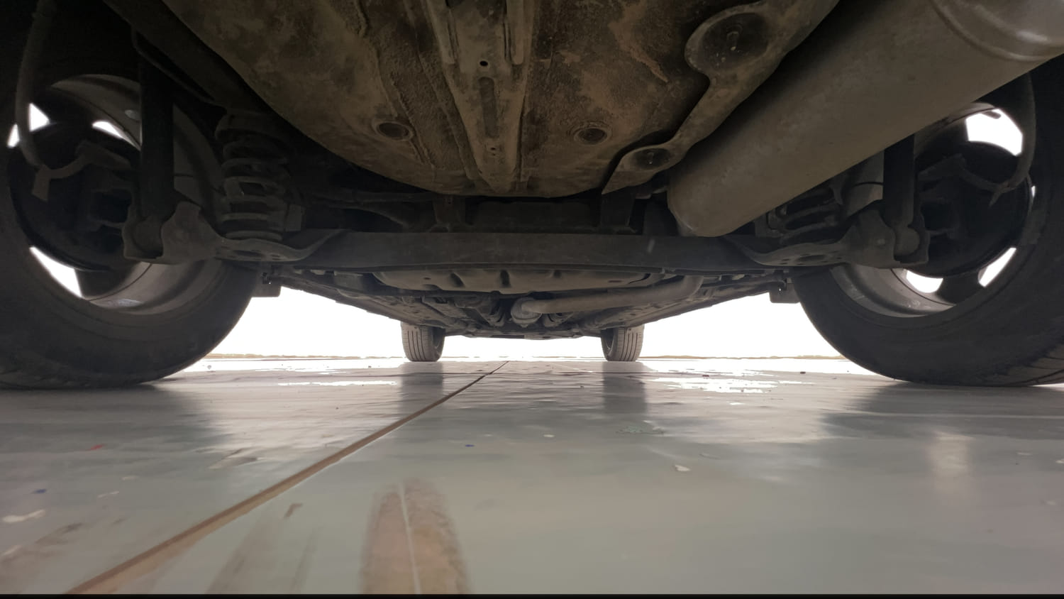 Used 2019 Hyundai Venue SX Plus 1.0 Turbo DCT Petrol Automatic extra REAR UNDERBODY VIEW (TAKEN FROM REAR)