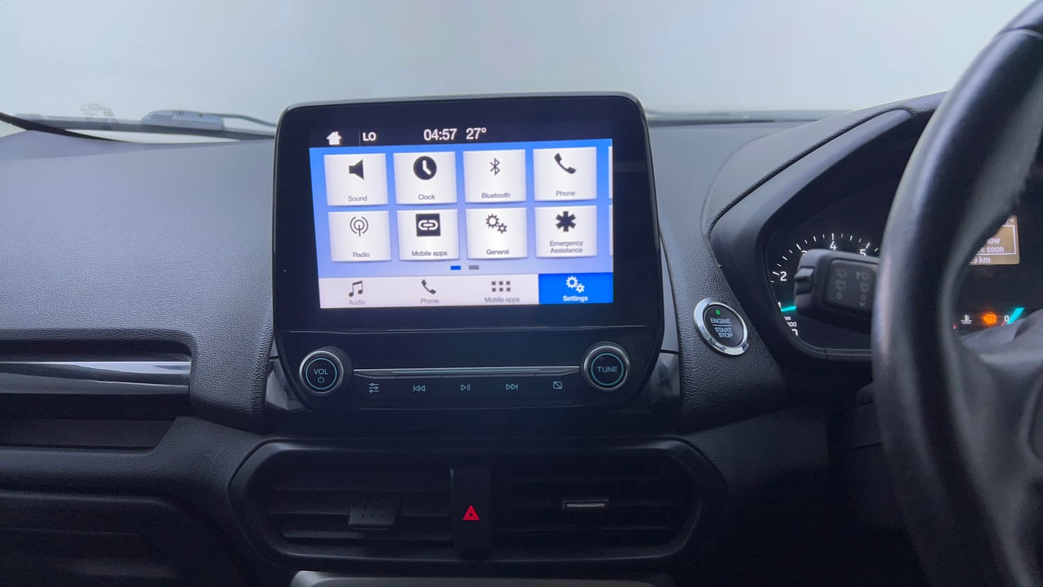 Used 2018 Ford EcoSport Titanium 1.5L Ti-VCT Petrol Manual interior MUSIC SYSTEM & AC CONTROL VIEW