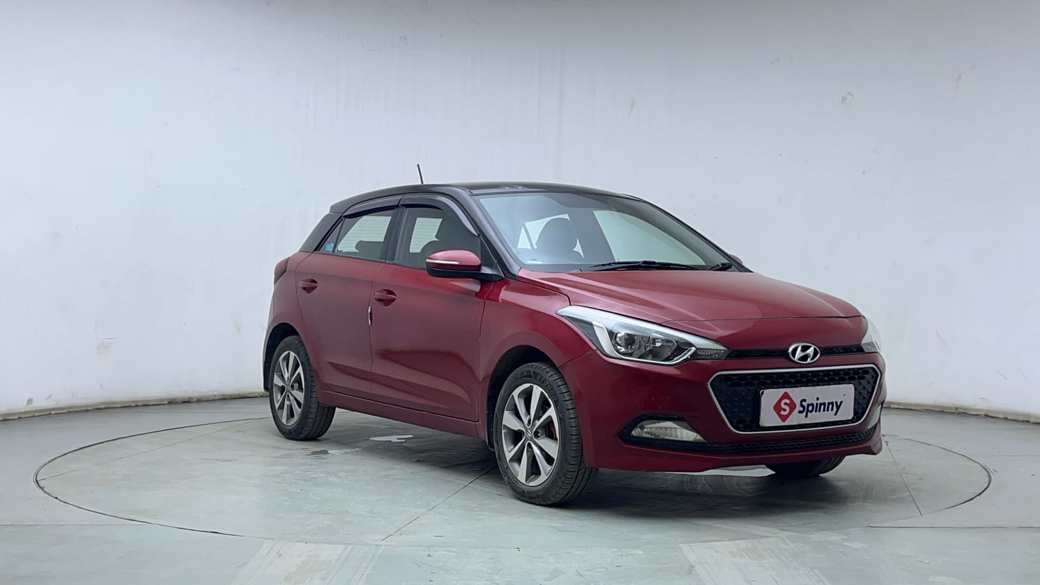 Used 2017 Hyundai Elite i20 Asta 1.2 Dual Tone Petrol Manual exterior RIGHT FRONT CORNER VIEW