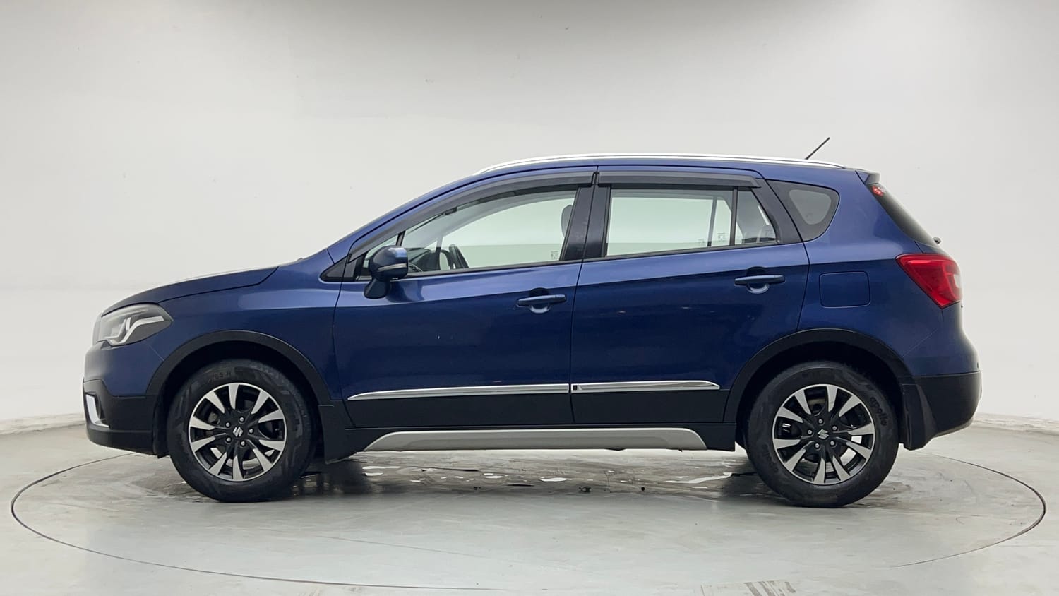 Used 2020 Maruti Suzuki S-Cross Alpha Petrol Manual exterior LEFT SIDE VIEW