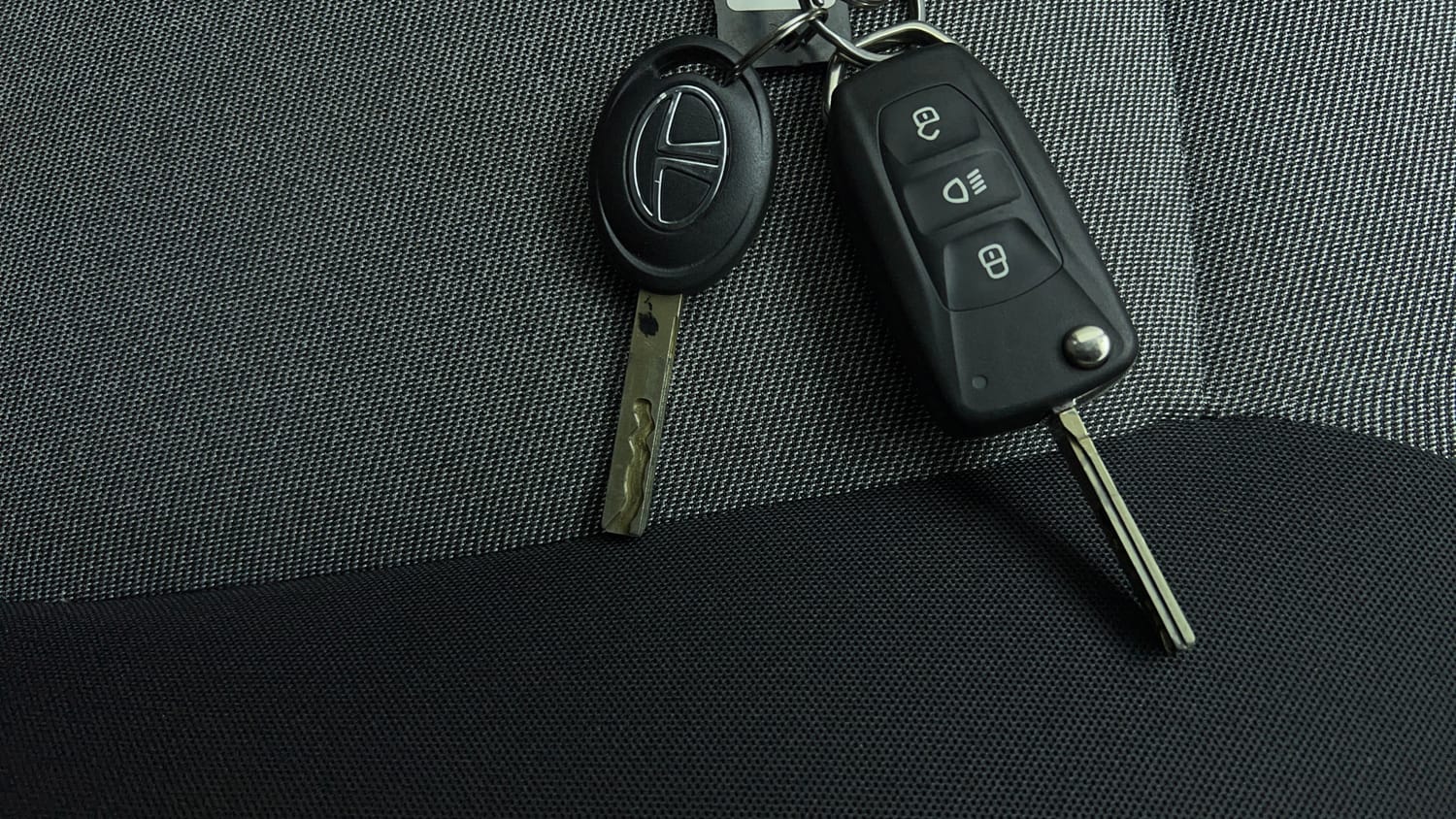 Used 2026 Tata Tiago EV XT Medium Range Electric Automatic extra CAR KEY VIEW