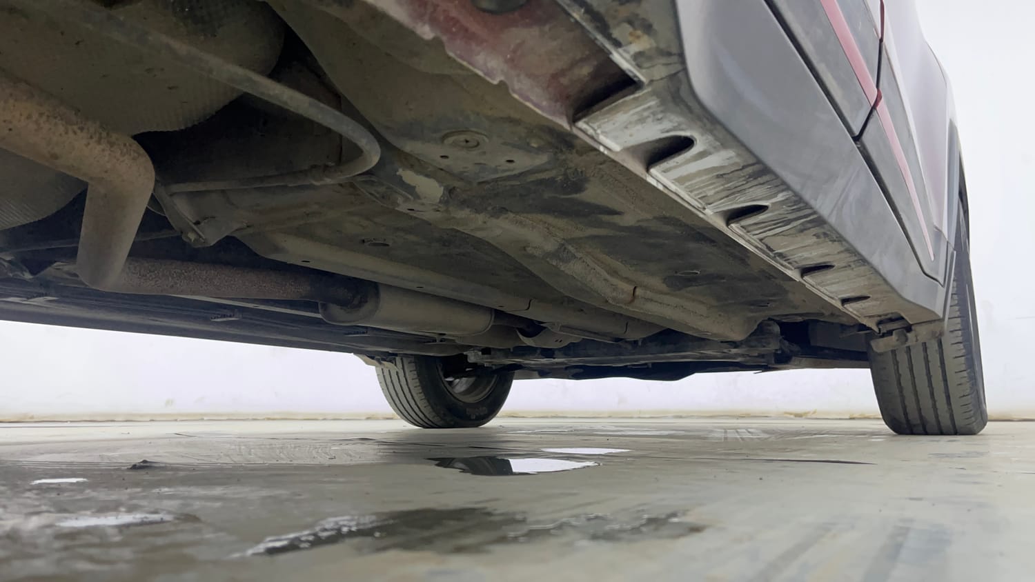 Used 2021 Kia Sonet GTX Plus 1.0 DCT Petrol Automatic extra REAR RIGHT UNDERBODY VIEW