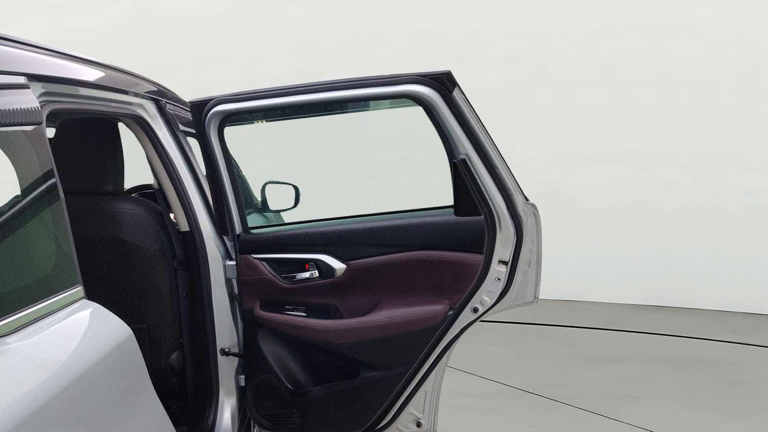 Used 2025 Maruti Suzuki Grand Vitara Alpha Smart Hybrid Petrol Manual interior RIGHT REAR DOOR OPEN VIEW
