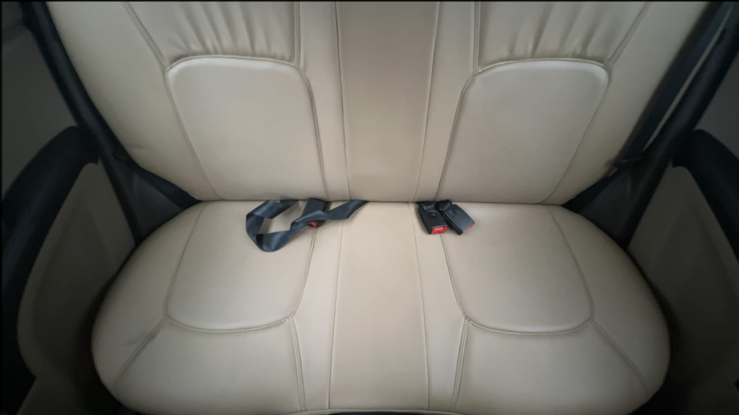 Used 2015 Hyundai i10 Magna 1.1 iRDE2 Petrol Manual interior REAR SEAT CONDITION VIEW