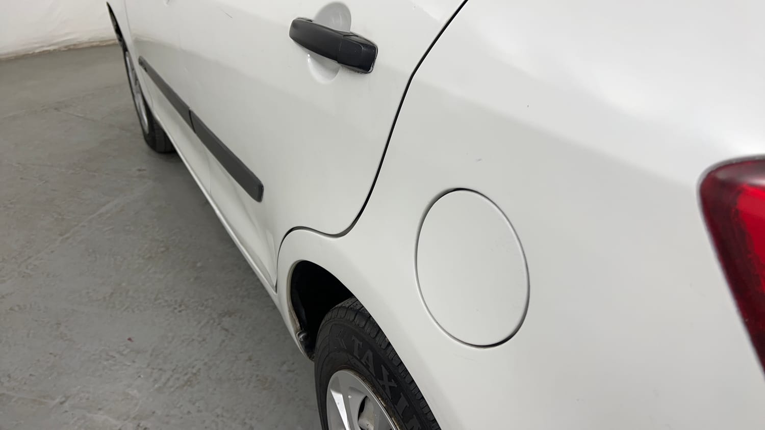 Used 2012 Maruti Suzuki Swift Dzire LXI Petrol Manual dents MINOR DENT