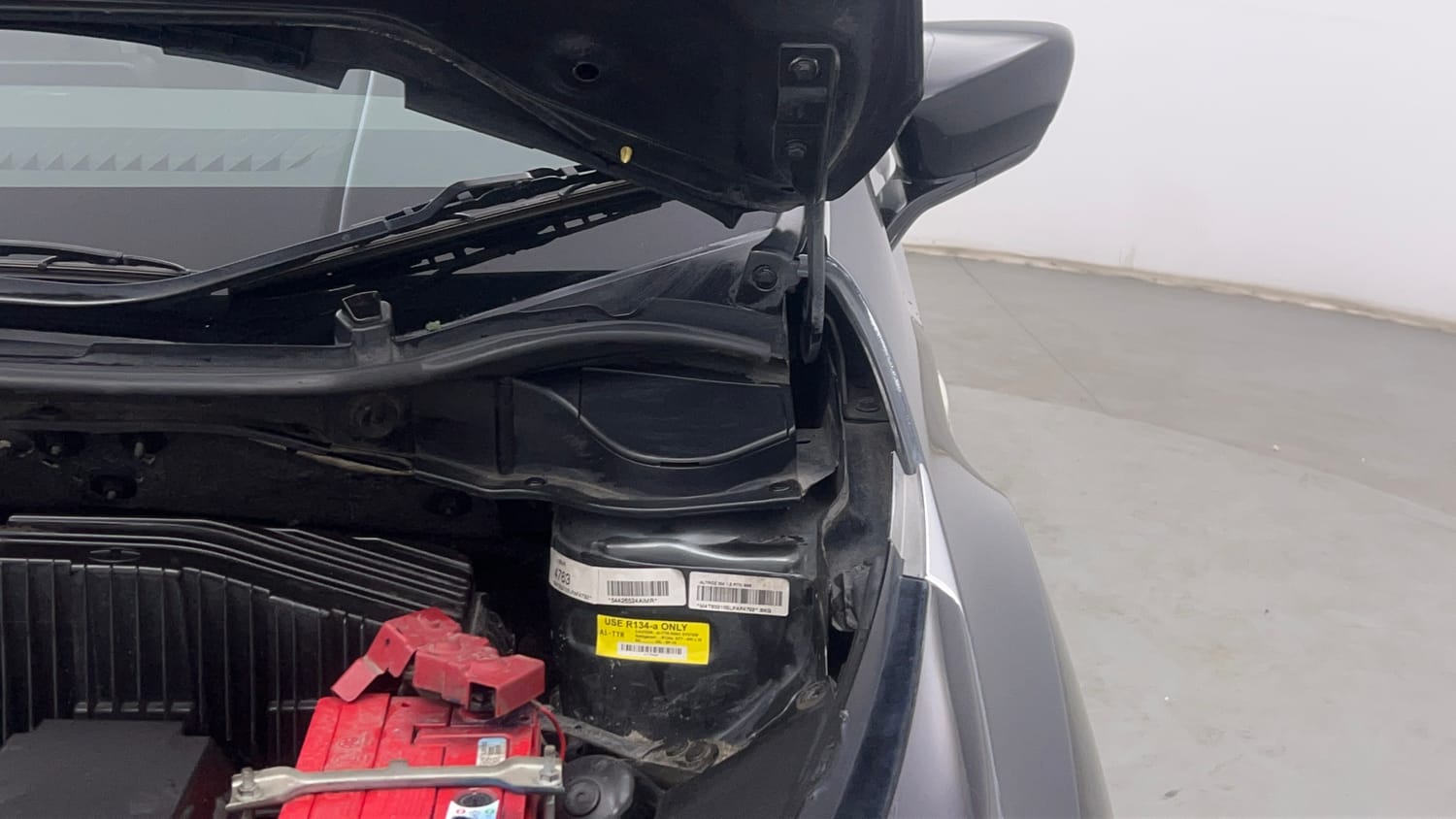 Used 2020 Tata Altroz XM Petrol Petrol Manual engine ENGINE LEFT SIDE HINGE & APRON VIEW