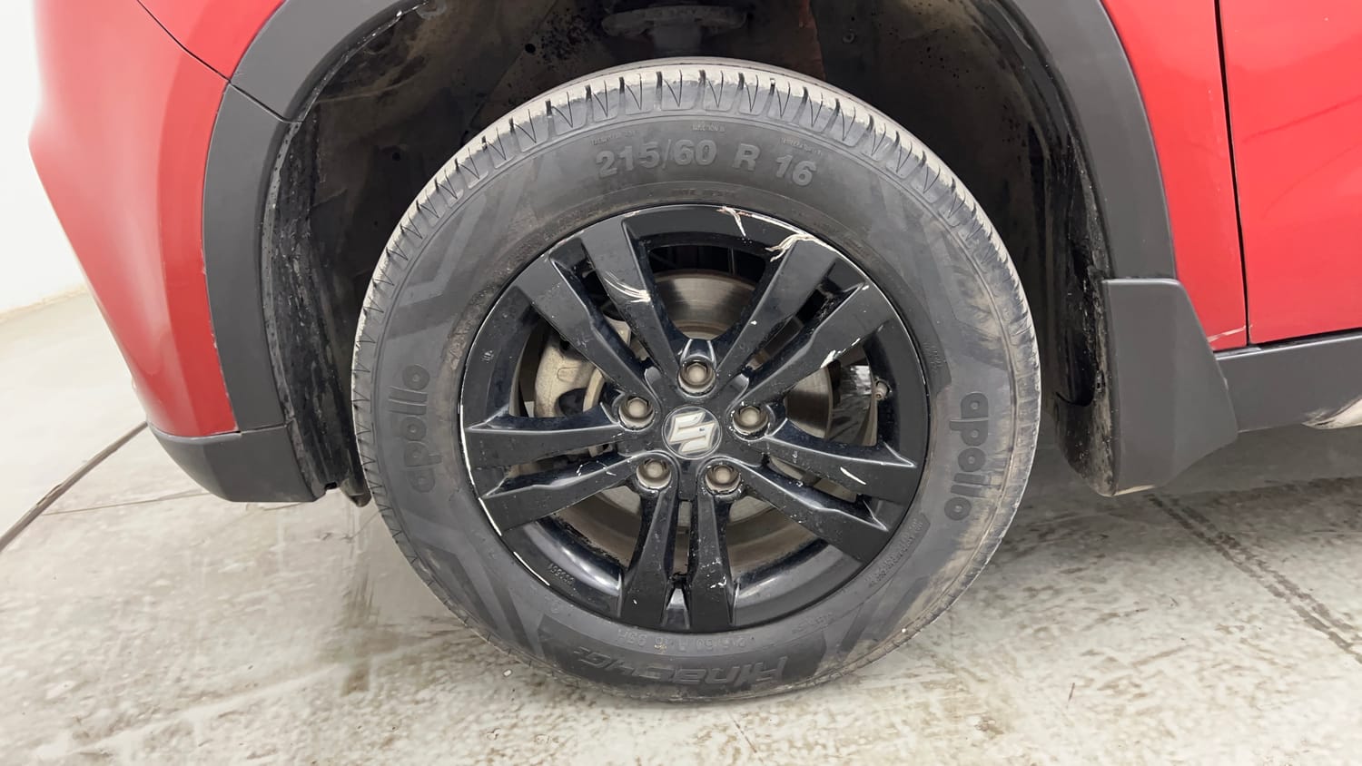 Used 2018 Maruti Suzuki Vitara Brezza [2016-2020] ZDi Diesel Manual tyres LEFT FRONT TYRE RIM VIEW