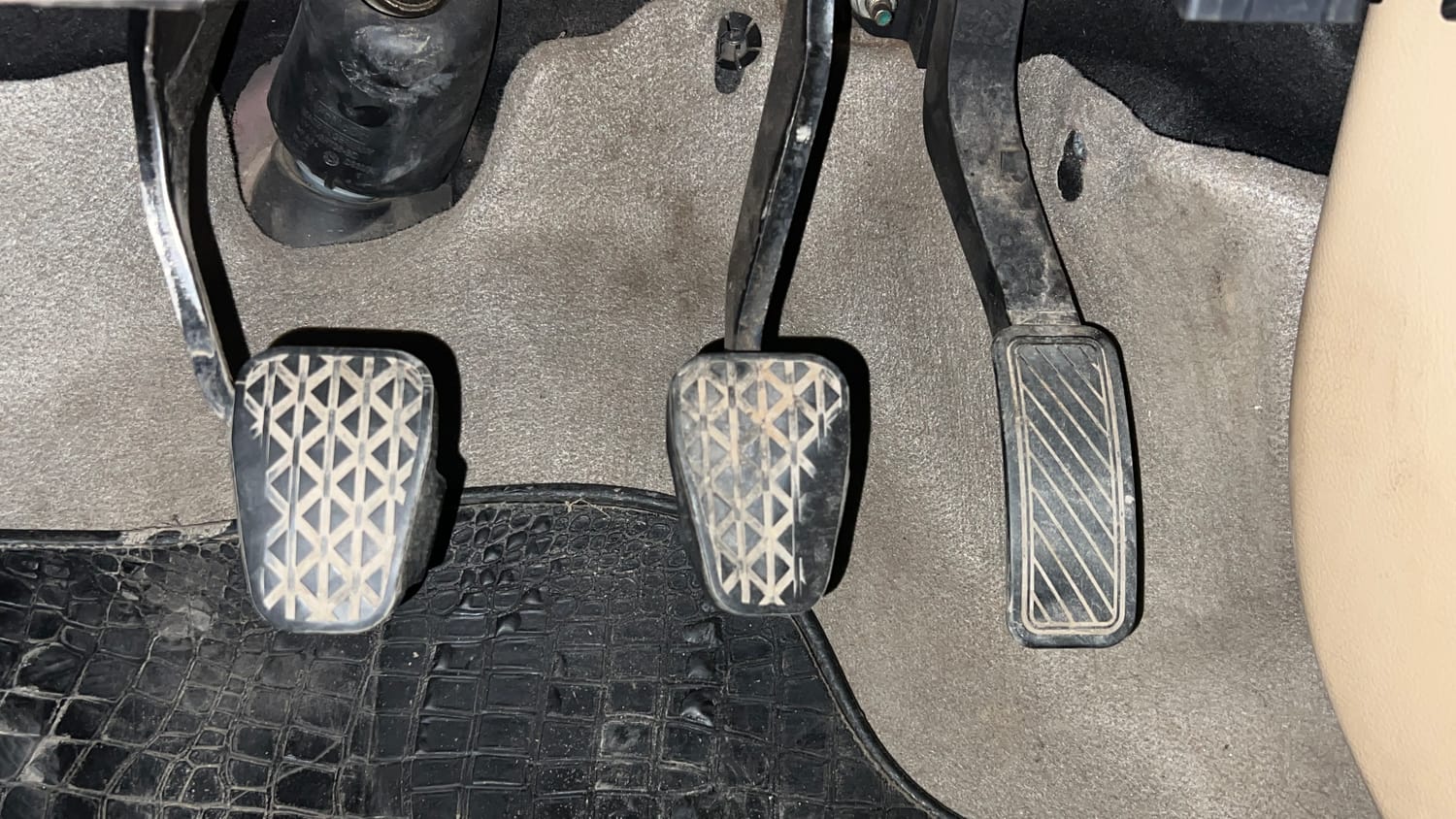 Used 2015 Ford Figo Aspire Trend 1.2 Ti-VCT Petrol Manual interior PEDALS VIEW