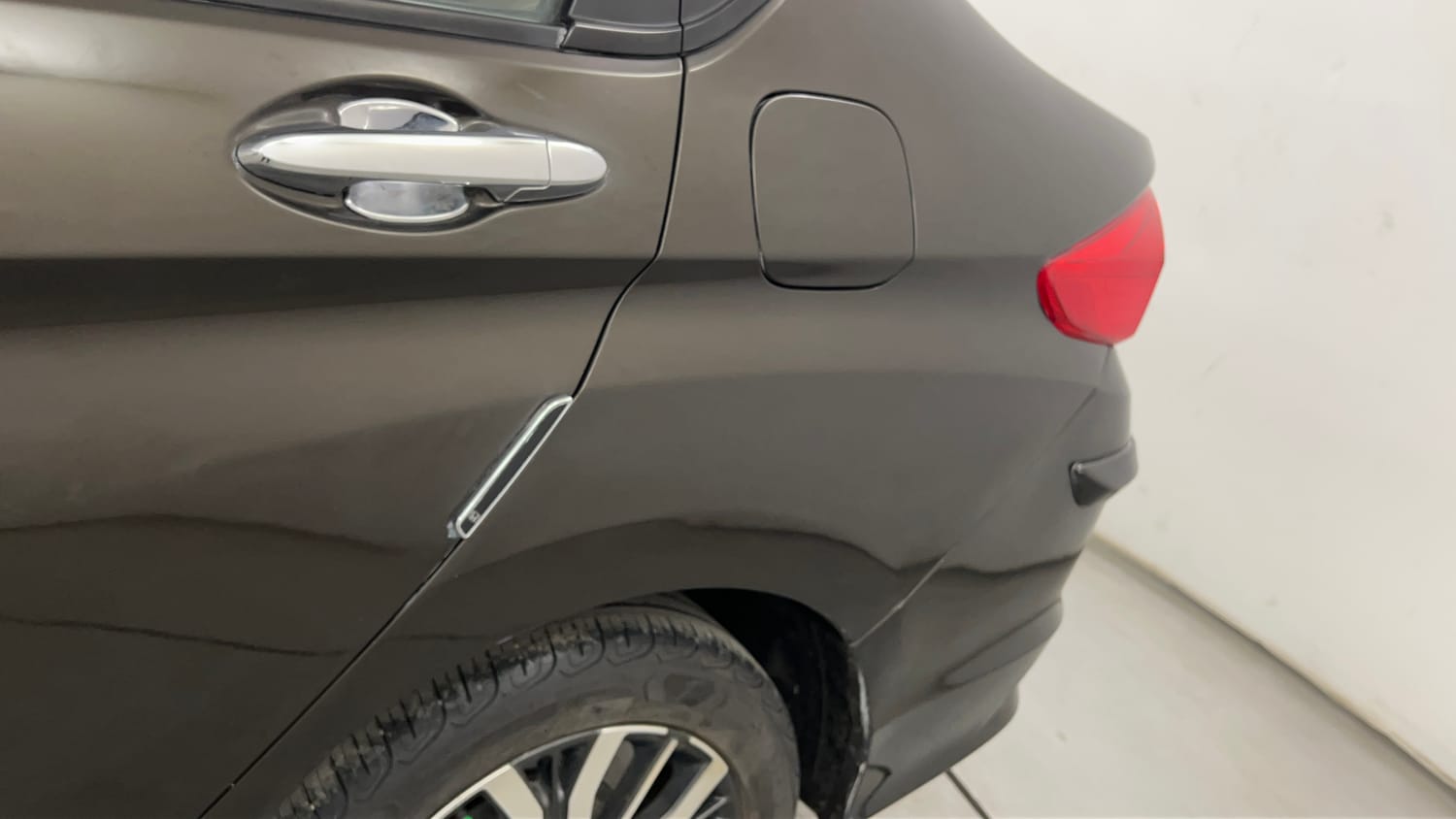 Used 2018 Honda City VX Petrol Petrol Manual dents MINOR SCRATCH