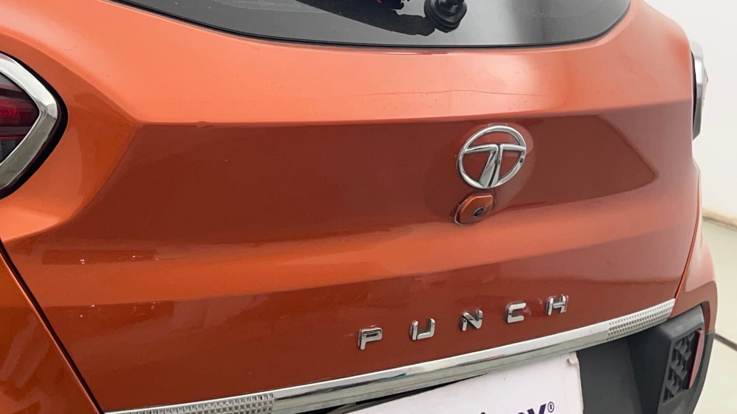 Used 2024 Tata Punch Creative Dual Tone AMT Sunroof Petrol Automatic dents MINOR SCRATCH