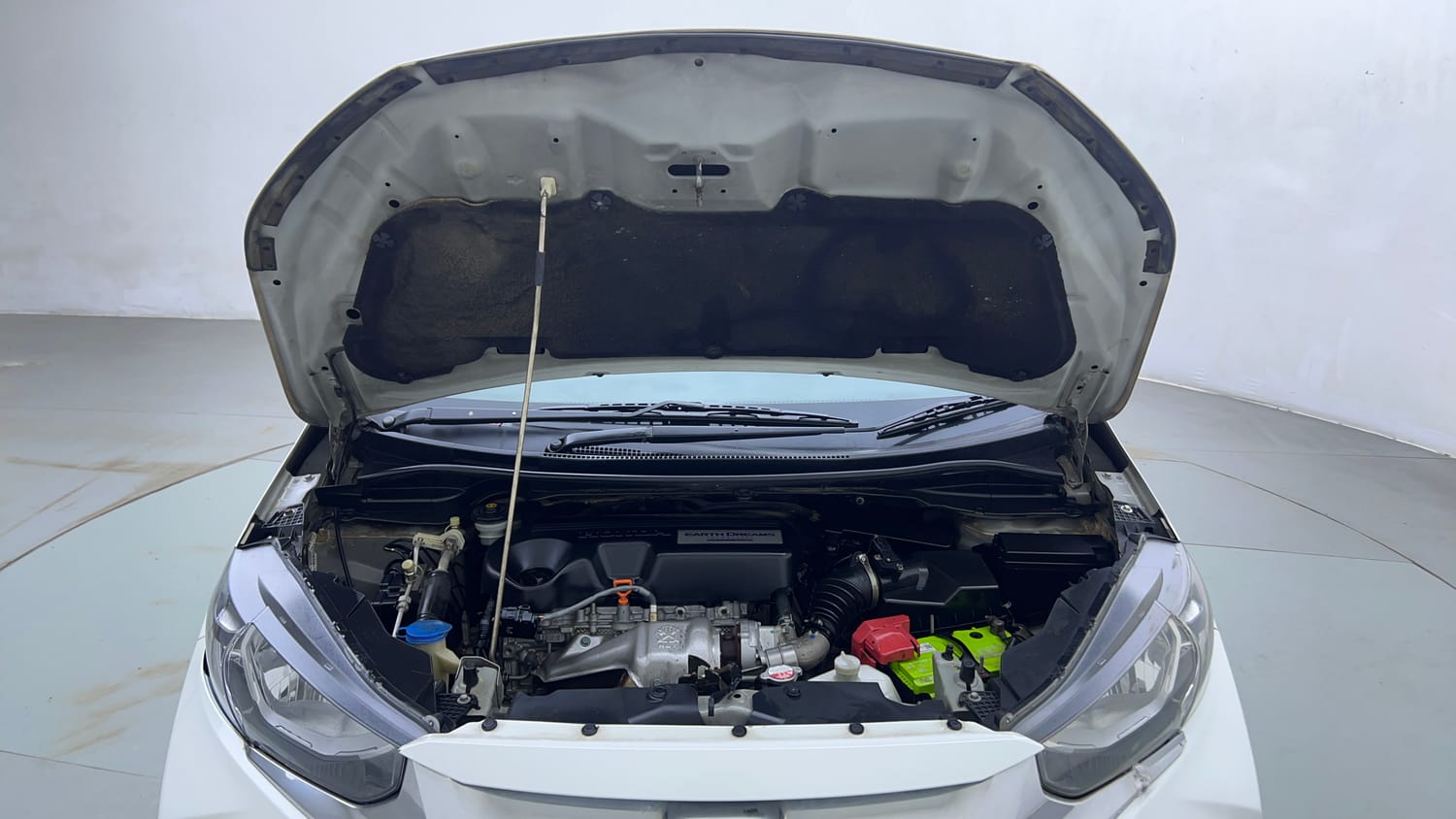 Used 2018 Honda WR-V VX MT Diesel Diesel Manual engine ENGINE & BONNET OPEN FRONT VIEW