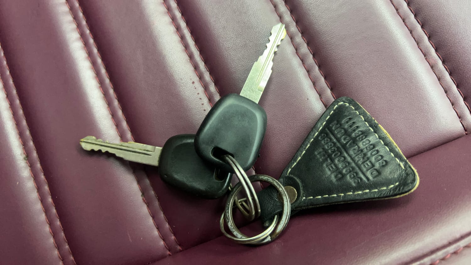 Used 2022 Maruti Suzuki Swift LXi Petrol Manual extra CAR KEY VIEW