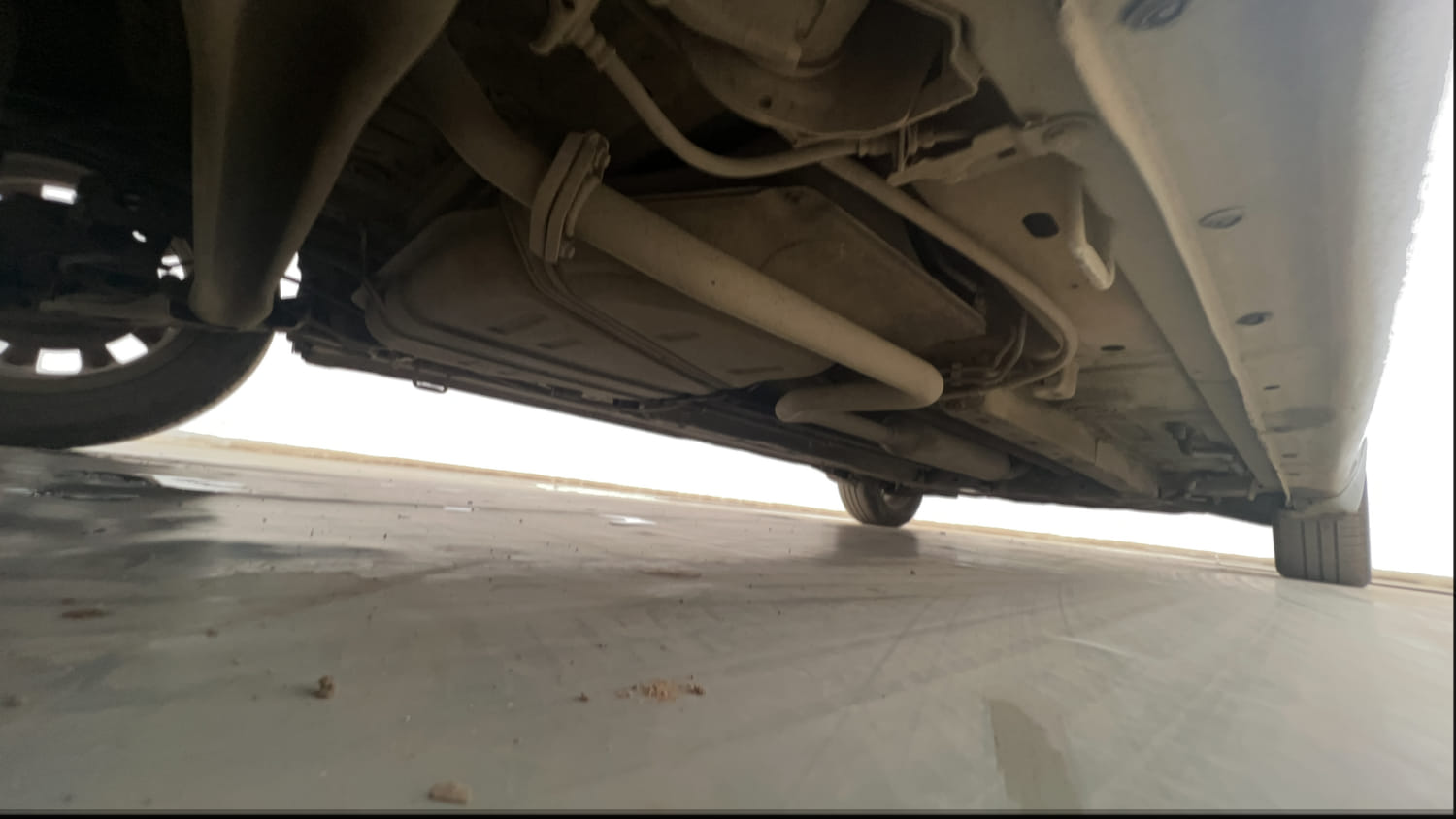 Used 2014 Maruti Suzuki Ertiga ZXi Petrol Manual extra REAR RIGHT UNDERBODY VIEW