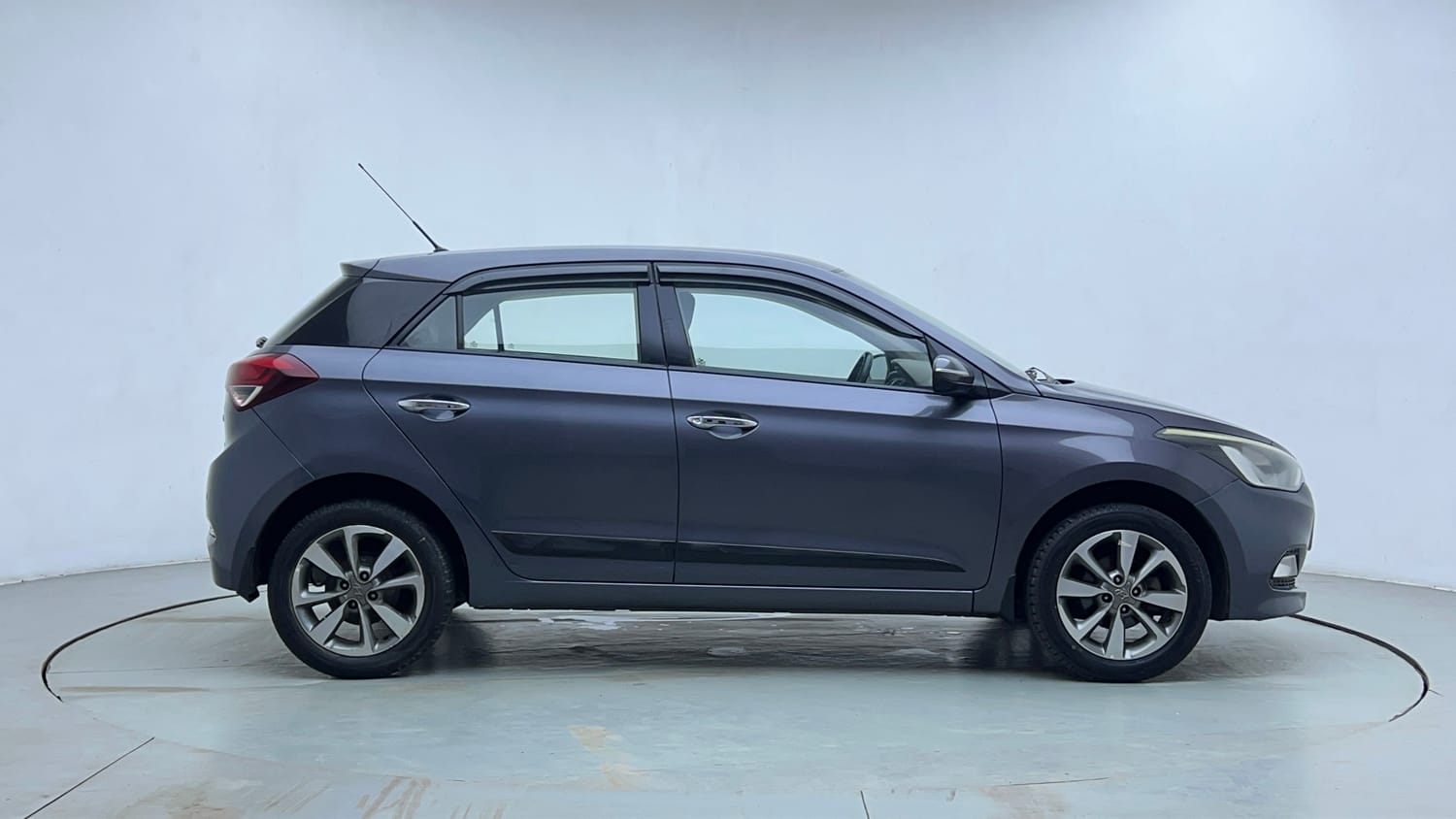 Used 2016 Hyundai Elite i20 Asta 1.2 Petrol Manual exterior RIGHT SIDE VIEW