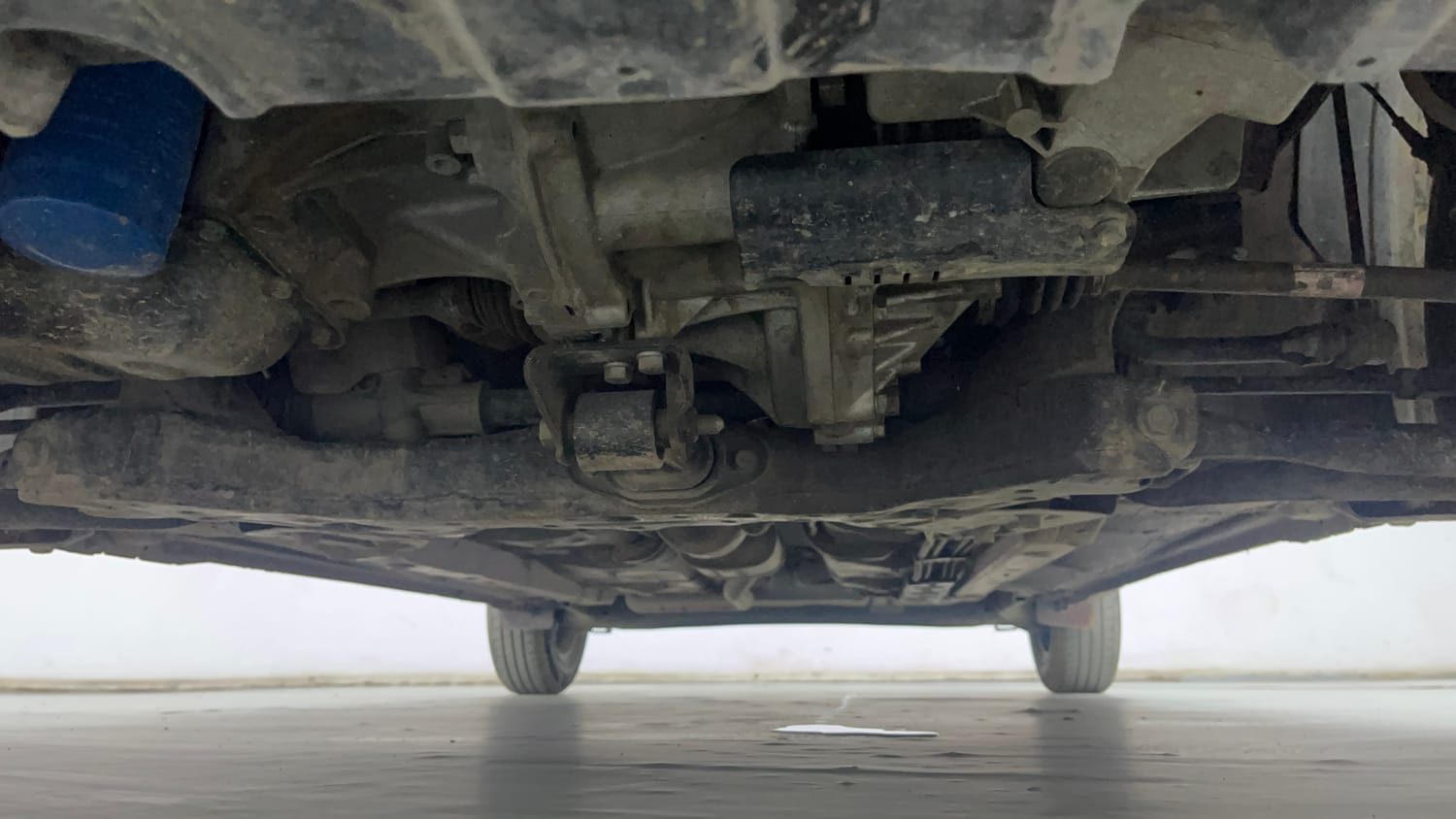 Used 2021 Hyundai Grand i10 Nios Sportz AMT 1.2 Kappa VTVT Petrol Automatic extra FRONT LEFT UNDERBODY VIEW