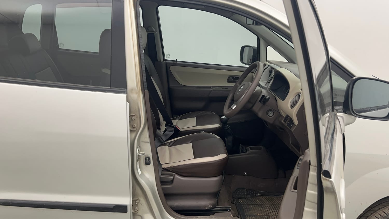 Used 2012 null Petrol Manual interior RIGHT SIDE FRONT DOOR CABIN VIEW
