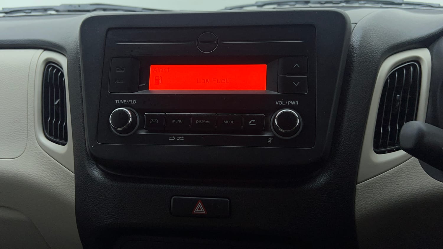 Used 2019 Maruti Suzuki Wagon R VXi 1.0 Petrol Manual top_features Integrated (in-dash) music system