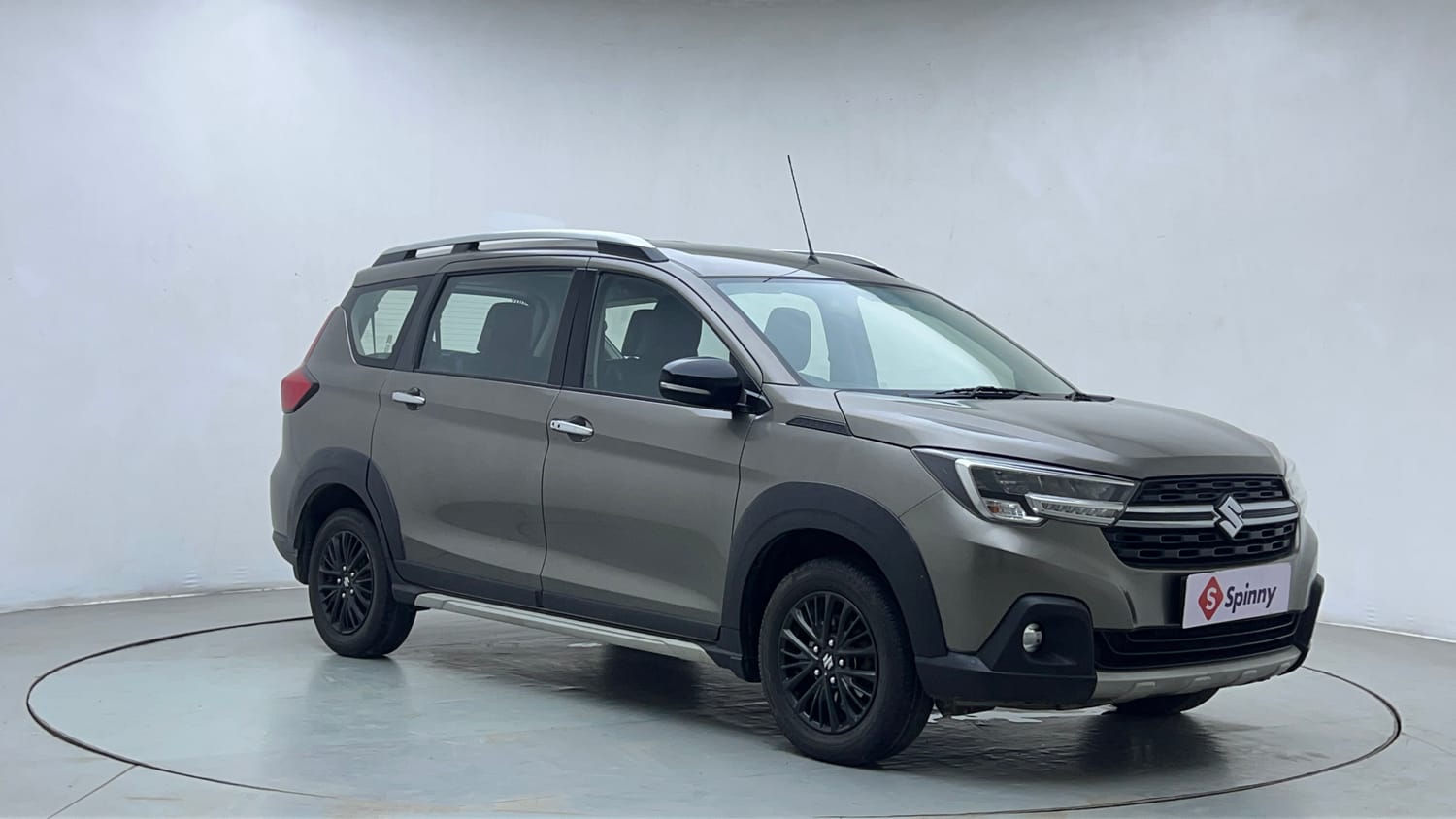 Used 2020 Maruti Suzuki XL6 Alpha MT Petrol Petrol Manual exterior RIGHT FRONT CORNER VIEW