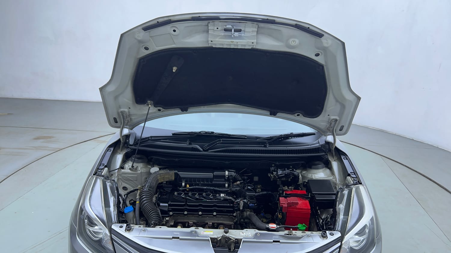Used 2018 Maruti Suzuki Baleno Alpha 1.2 Petrol Manual engine ENGINE & BONNET OPEN FRONT VIEW