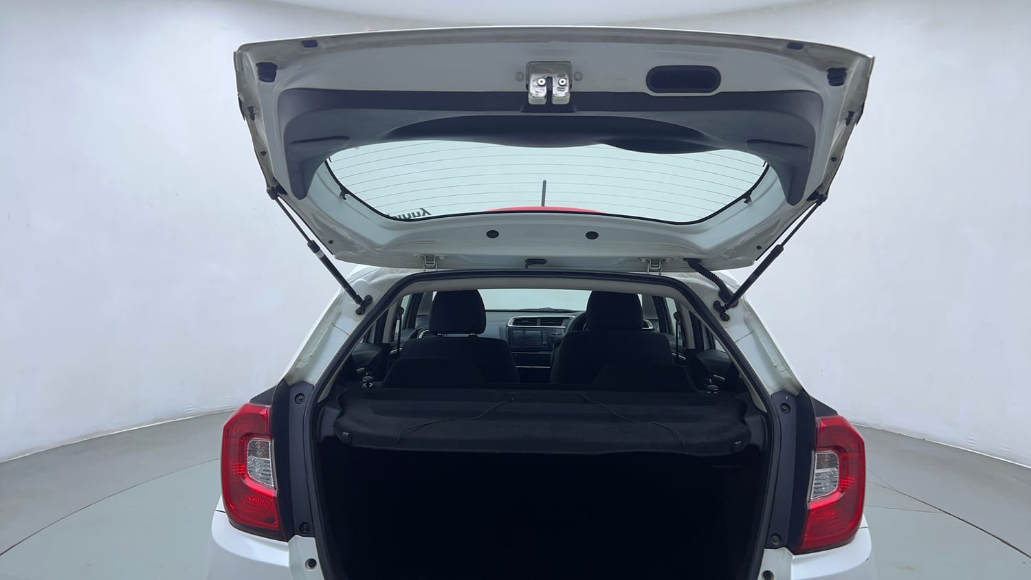Used 2018 Honda WR-V VX MT Diesel Diesel Manual interior DICKY DOOR OPEN VIEW