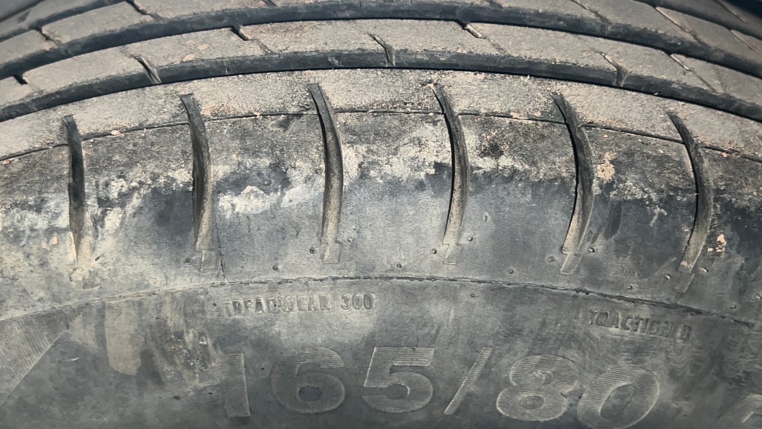 Used 2015 Maruti Suzuki Swift VXi Petrol Manual tyres LEFT REAR TYRE TREAD VIEW