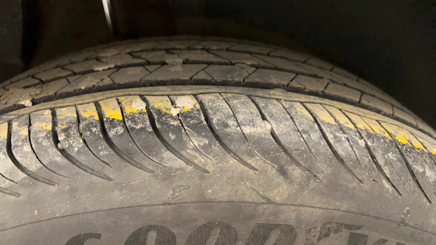 Used 2019 Hyundai Creta S 1.6 AT CRDi Diesel Automatic tyres RIGHT REAR TYRE TREAD VIEW