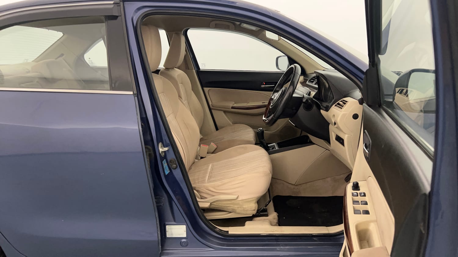 Used 2017 Maruti Suzuki Dzire ZXi Petrol Manual interior RIGHT SIDE FRONT DOOR CABIN VIEW