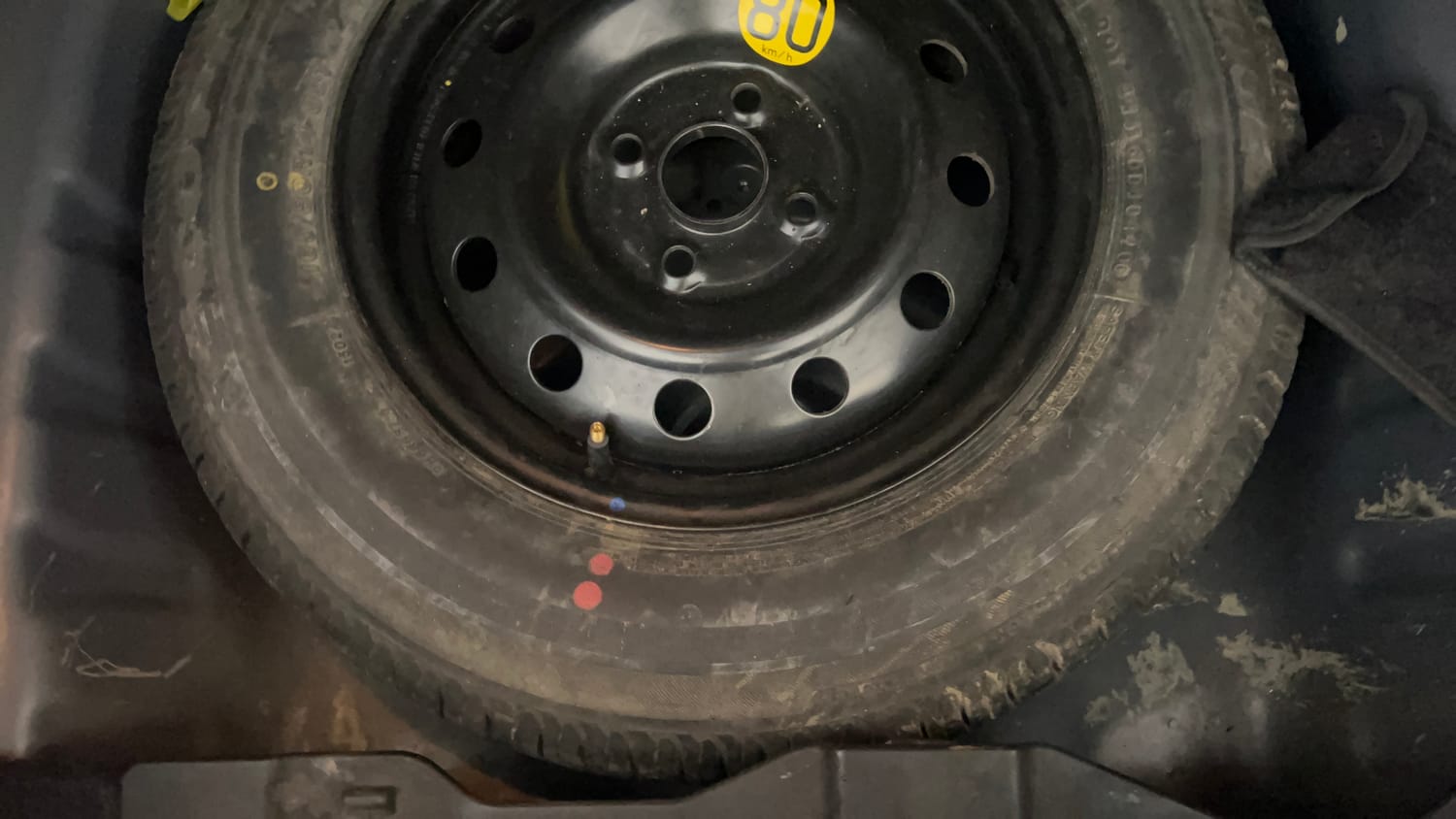 Used 2020 Maruti Suzuki Dzire ZXi Petrol Manual tyres SPARE TYRE VIEW