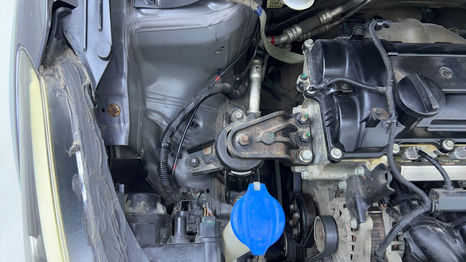 Used 2016 Hyundai Elite i20 Asta 1.2 Petrol Manual engine ENGINE RIGHT SIDE VIEW