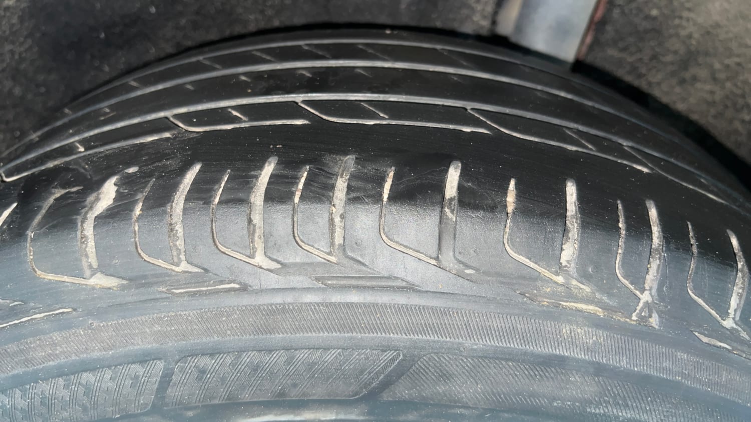 Used 2018 Maruti Suzuki Vitara Brezza [2016-2020] VDi Diesel Manual tyres LEFT REAR TYRE TREAD VIEW