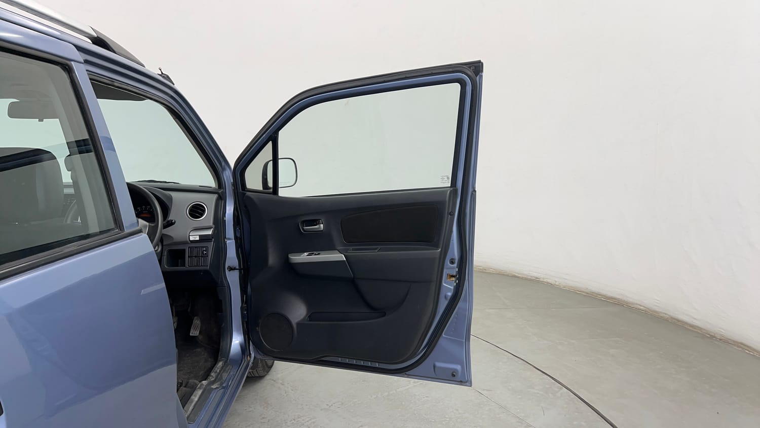 Used 2012 Maruti Suzuki Wagon R LXi Petrol Manual interior RIGHT FRONT DOOR OPEN VIEW
