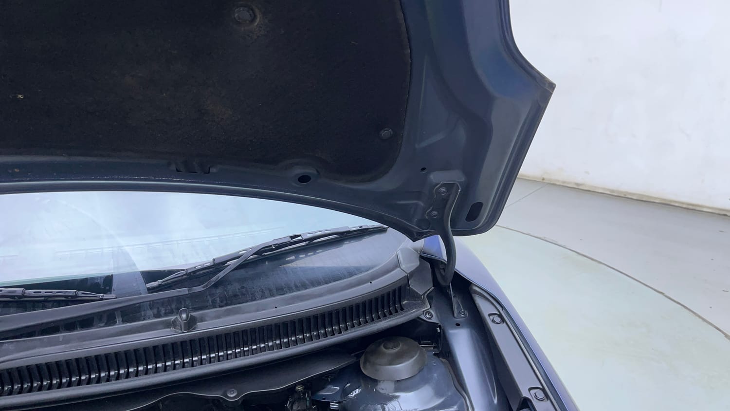 Used 2020 Maruti Suzuki Baleno Zeta Automatic Petrol Automatic engine ENGINE LEFT SIDE HINGE & APRON VIEW