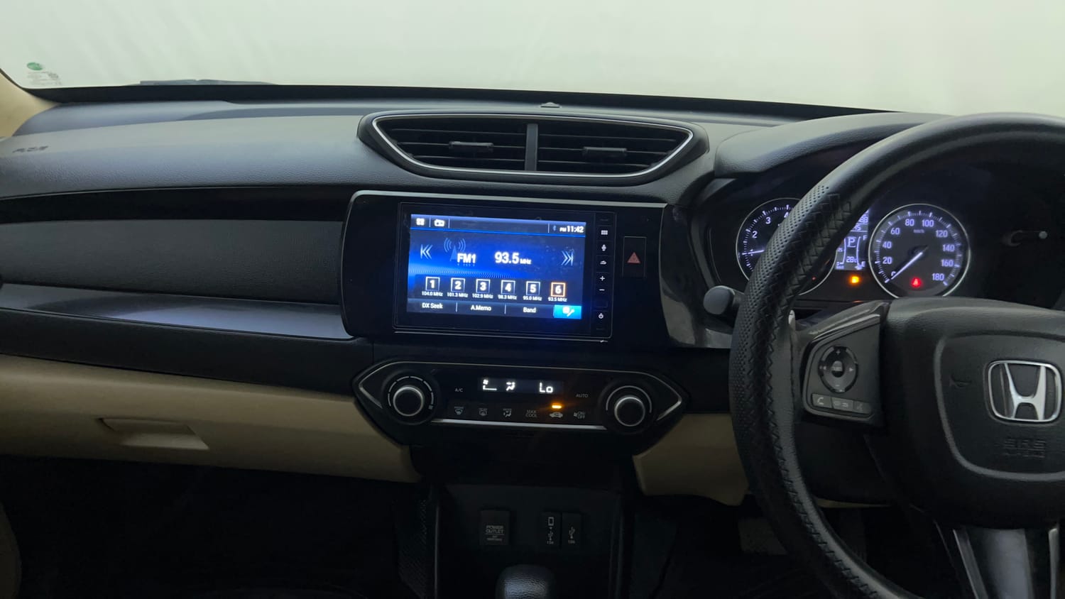 Used 2020 Honda Amaze 1.2 VX CVT Petrol Petrol Automatic interior MUSIC SYSTEM & AC CONTROL VIEW