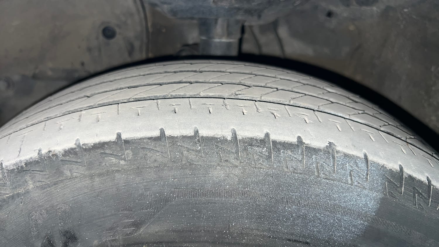 Used 2016 Honda City VX (O) MT BL Petrol Manual tyres LEFT FRONT TYRE TREAD VIEW