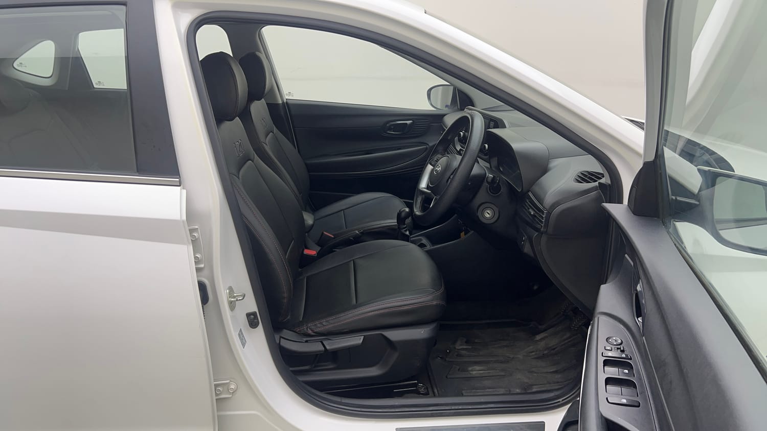 Used 2024 Hyundai i20 Sportz 1.2 MT Petrol Manual interior RIGHT SIDE FRONT DOOR CABIN VIEW