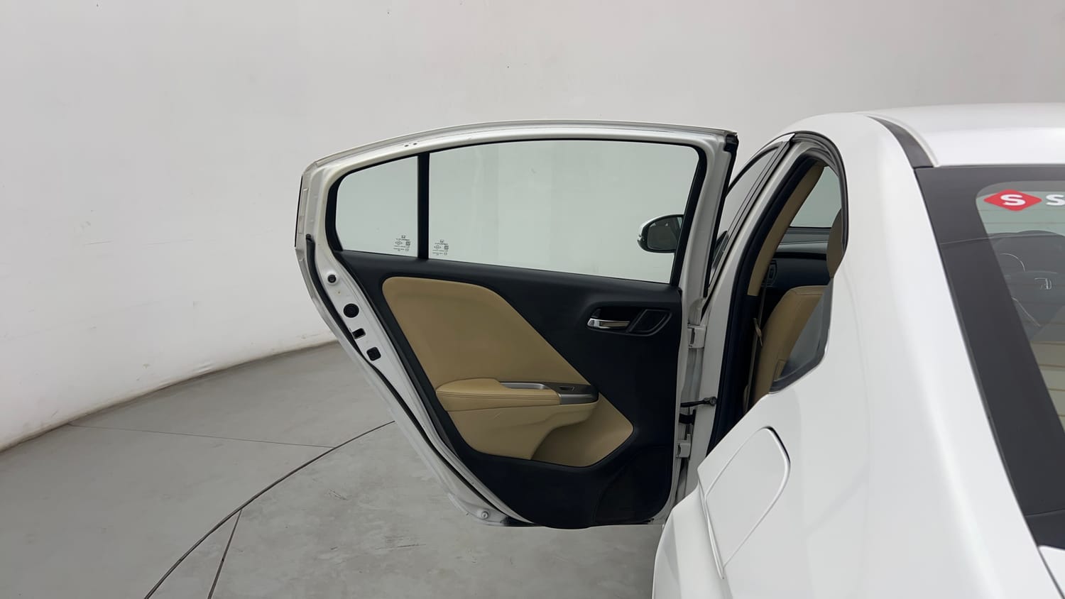 Used 2016 Honda City VX (O) MT BL Petrol Manual interior LEFT REAR DOOR OPEN VIEW